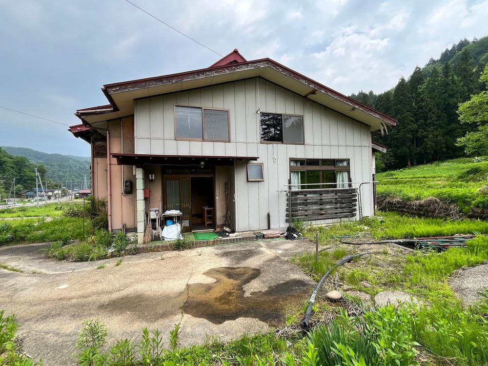 新潟県上越市安塚区松崎 50万円