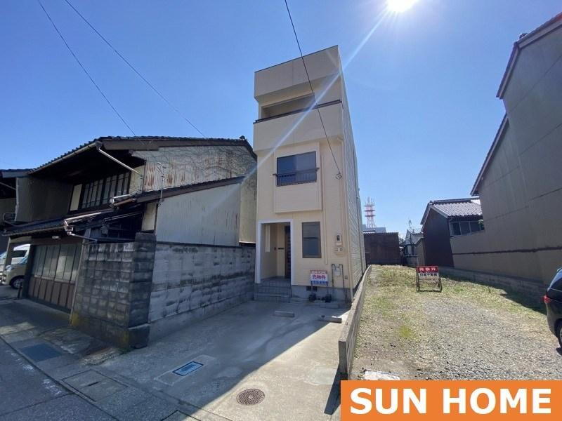富山県高岡市川原本町 880万円