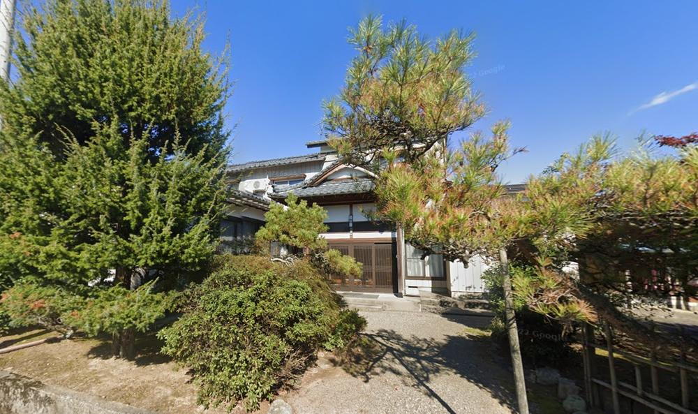 新潟県西蒲原郡弥彦村大字村山 750万円