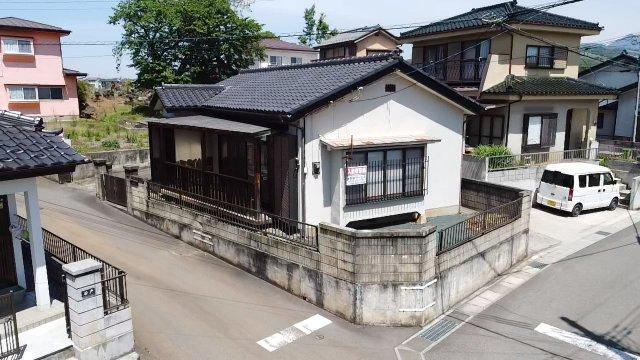 山梨県甲斐市龍地 600万円