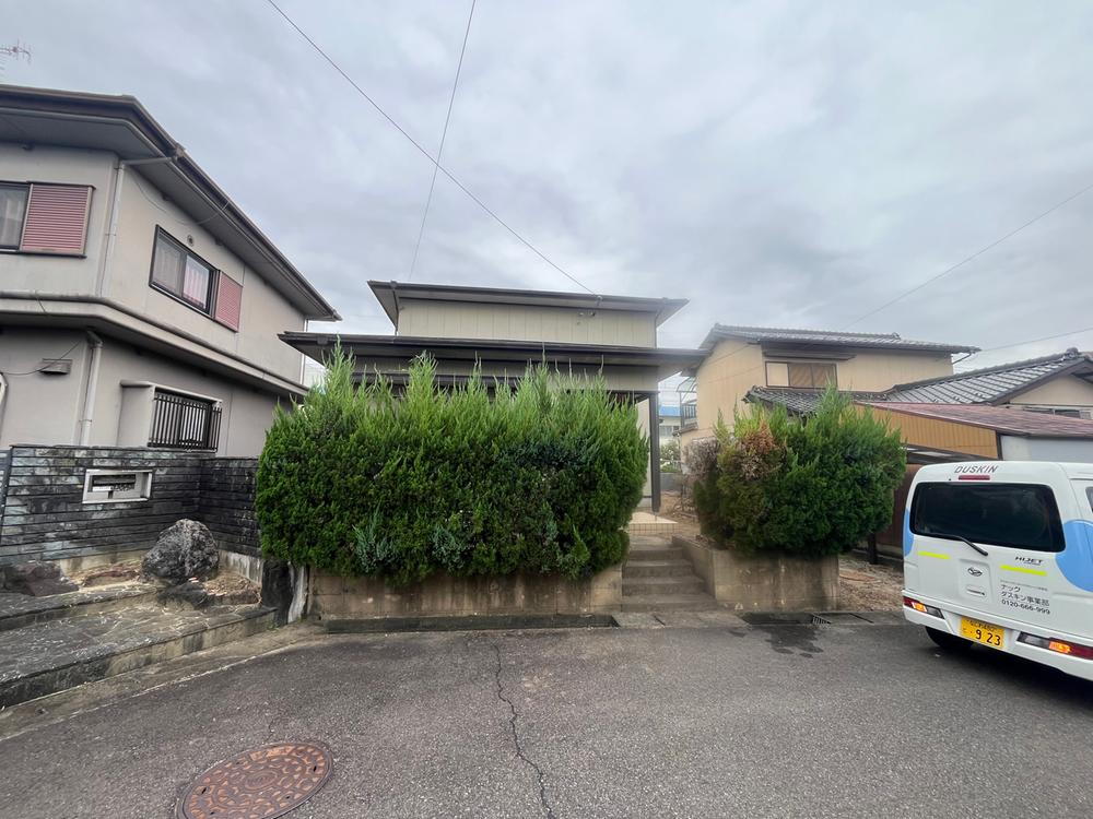 愛知県小牧市桃ケ丘２ 中古住宅
