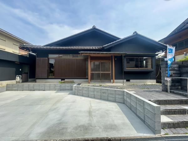 三重県名張市桔梗が丘４番町 1649万円