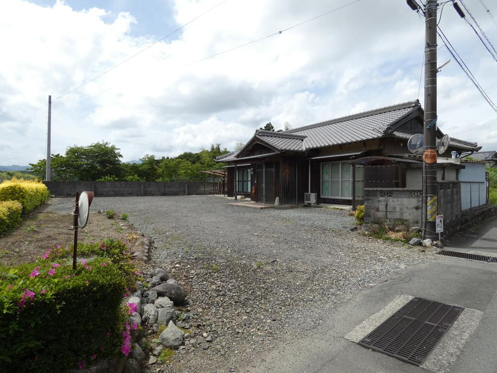 三重県亀山市川崎町 890万円