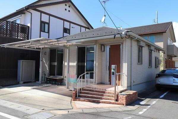 愛知県稲沢市西町２ 2200万円