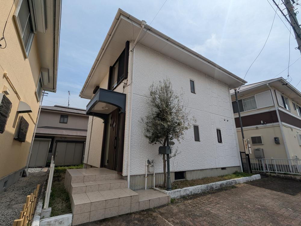 愛知県小牧市光ケ丘２ 1998万円