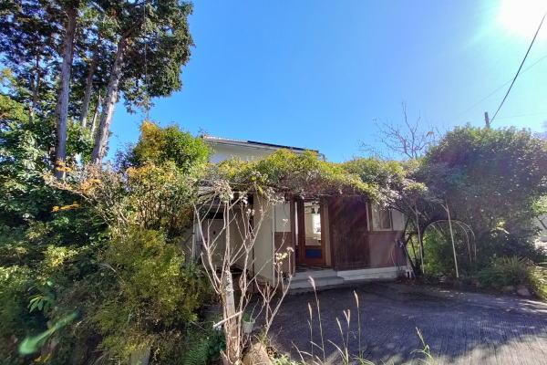 静岡県熱海市西熱海町２ 3400万円