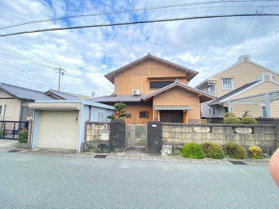 三重県松阪市春日町２ 800万円