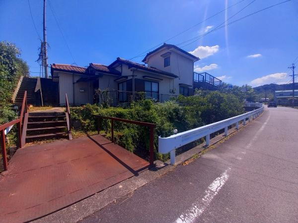 岐阜県多治見市赤坂町８ 566万円