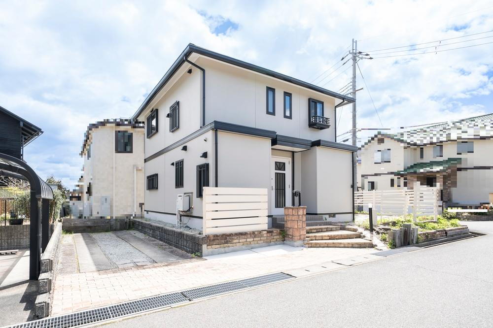 兵庫県三田市ゆりのき台１ 中古住宅