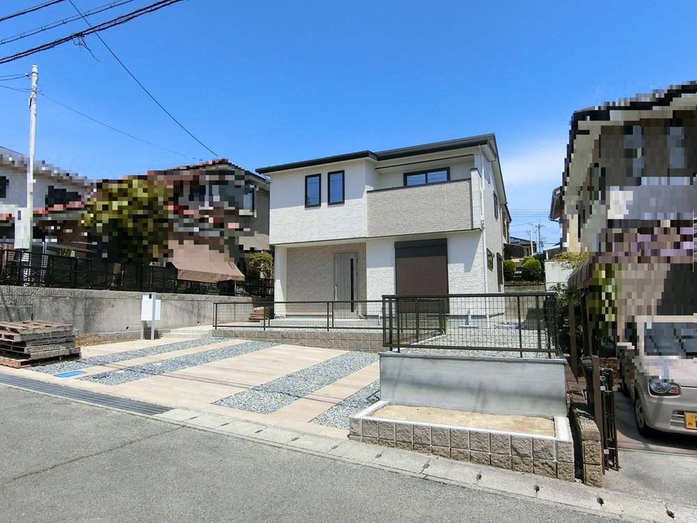 兵庫県三田市つつじが丘南２ 3480万円 4LDK