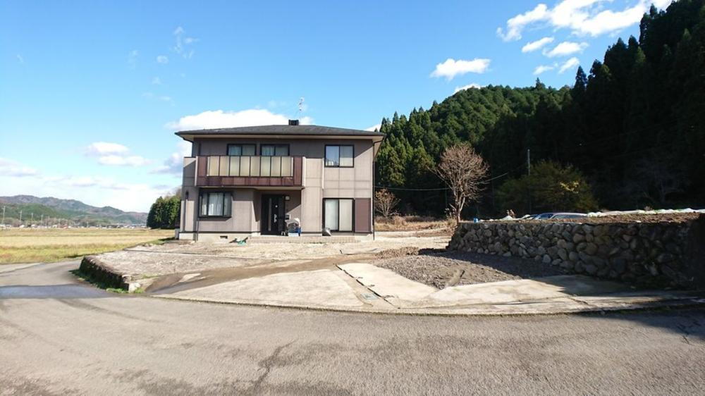 兵庫県豊岡市日高町観音寺 1500万円