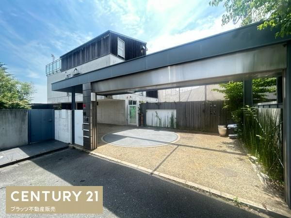 大阪府吹田市円山町 16000万円