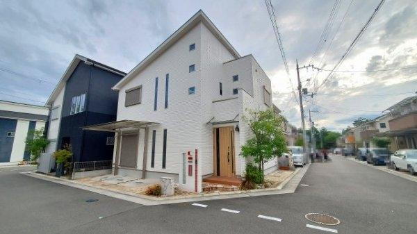大阪府茨木市三島丘１ 6280万円