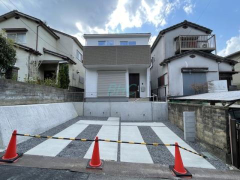 滋賀県大津市稲葉台 2698万円 4LDK