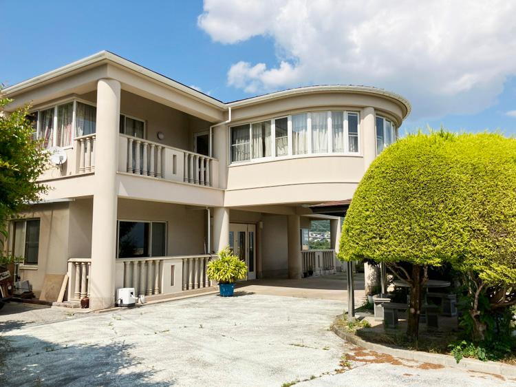 兵庫県宝塚市中山桜台２ 16800万円