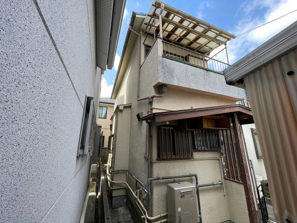 大阪府高槻市川西町３ 400万円