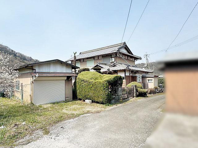 滋賀県米原市村居田 880万円