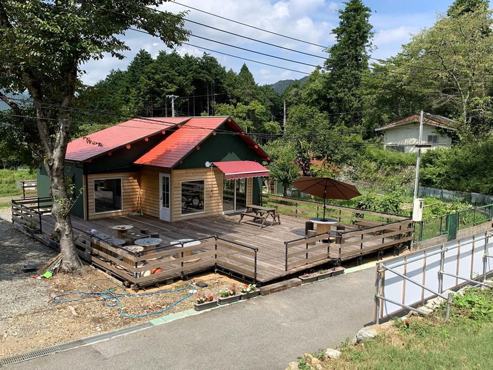 兵庫県丹波市氷上町絹山 2200万円