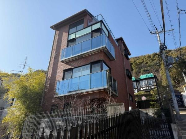 兵庫県神戸市中央区北野町２ 13800万円