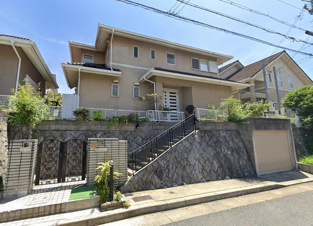 兵庫県西宮市すみれ台１ 1380万円