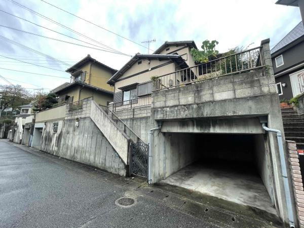 兵庫県姫路市梅ケ谷町 880万円