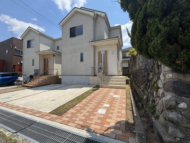 兵庫県川西市緑が丘１ 中古住宅