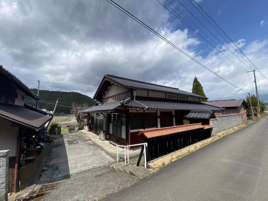 京都府京都市右京区京北井崎町東中道 1080万円