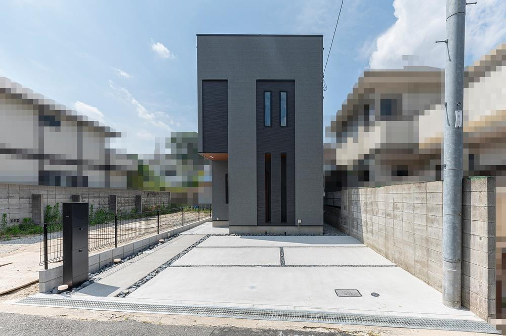 兵庫県伊丹市行基町３ 6480万円 4LDK
