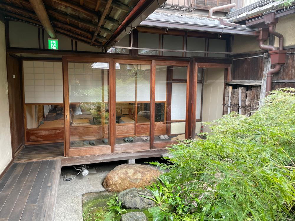 京都府京都市上京区筋違橋町大宮通寺之内上る３ 15000万円