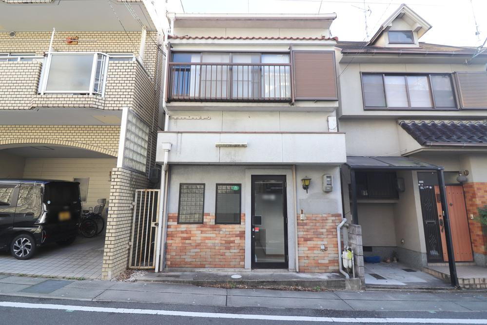 京都府向日市向日町南山 898万円