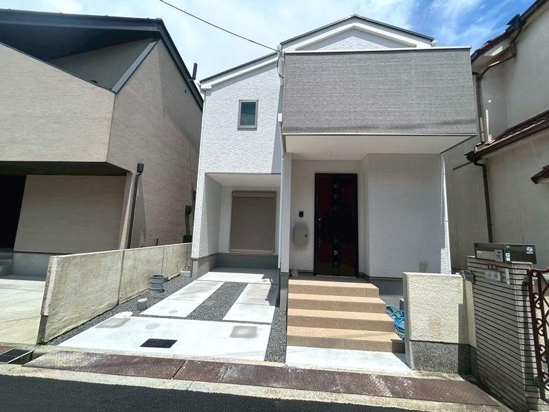 大阪府高槻市氷室町５ 4298万円 4LDK
