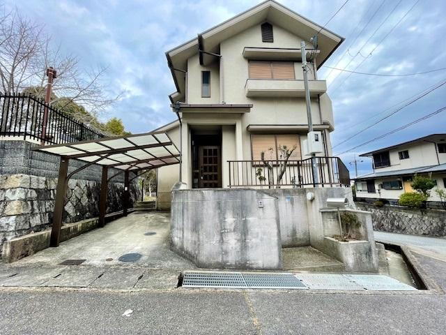 兵庫県宝塚市中山桜台５ 1600万円