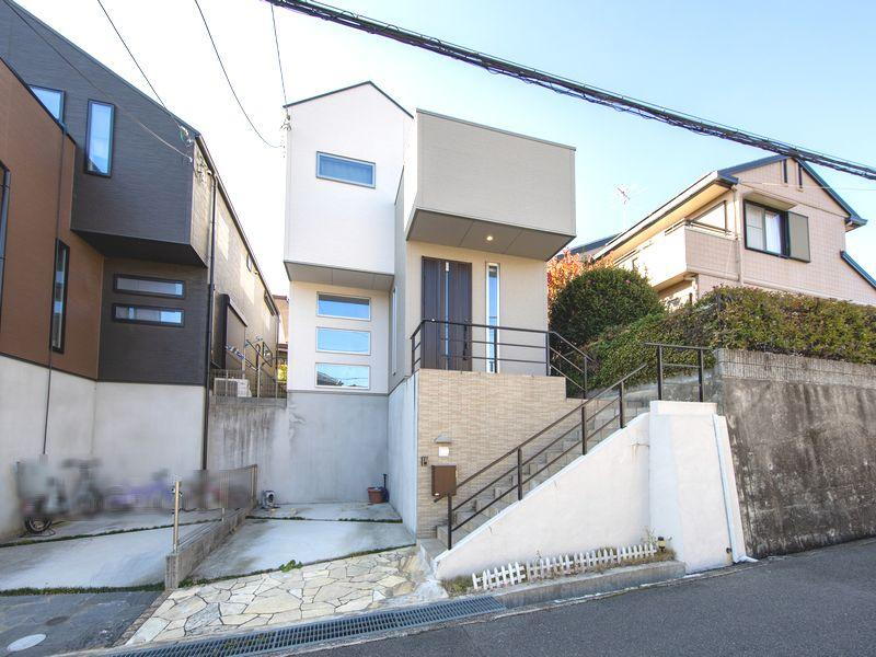大阪府高槻市安岡寺町４ 中古住宅