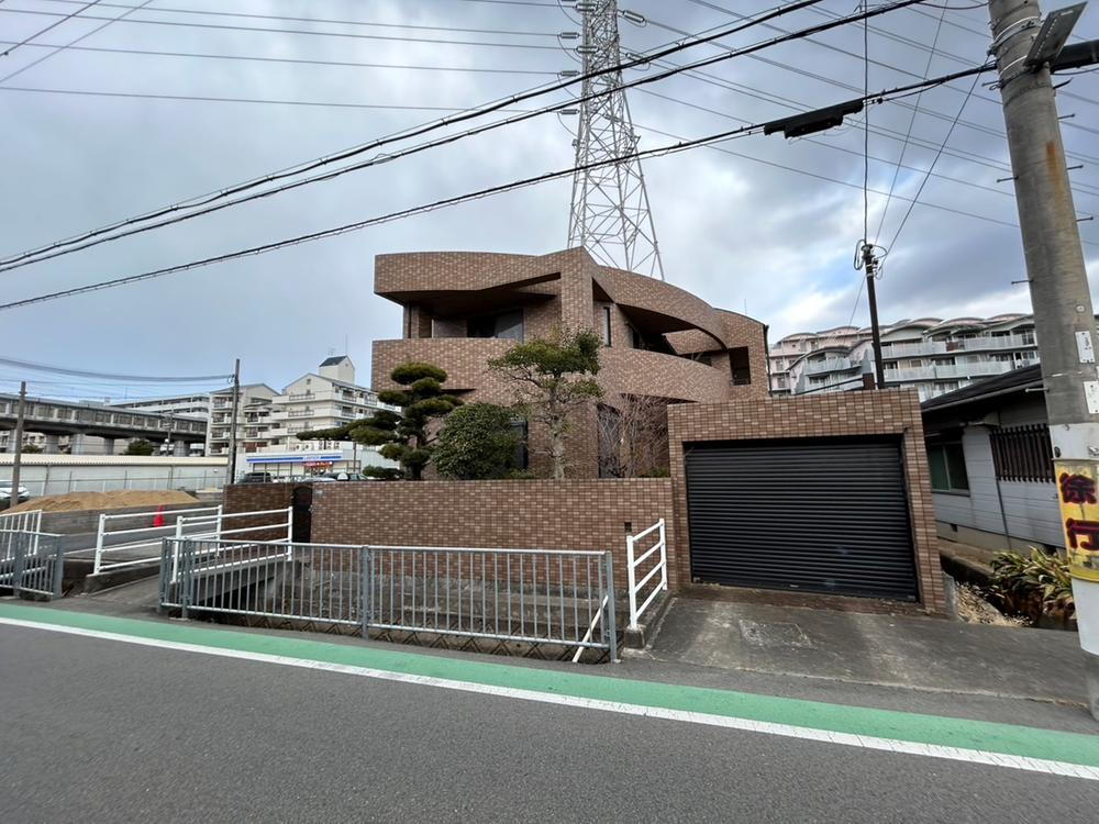 兵庫県尼崎市常松１ 8480万円