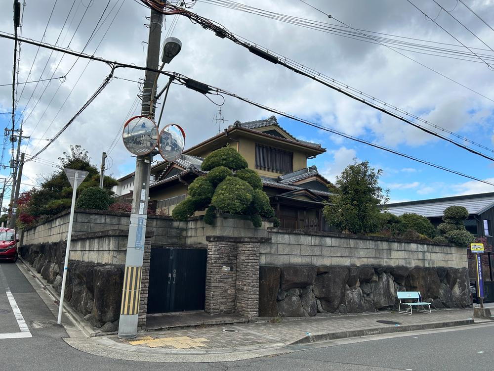大阪府羽曳野市羽曳が丘６ 2980万円