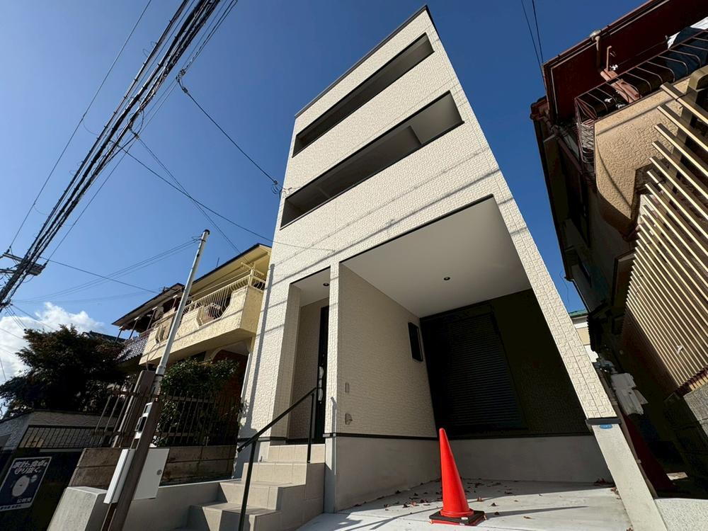 兵庫県神戸市北区鈴蘭台東町６ 2450万円 5LDK