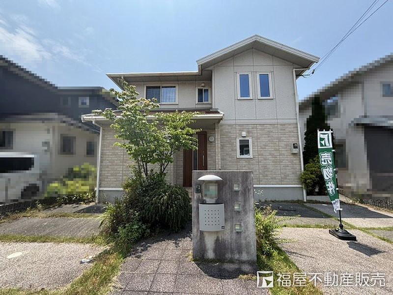 兵庫県三木市さつき台２ 2690万円