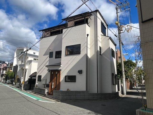 兵庫県芦屋市宮塚町 5980万円 4LDK