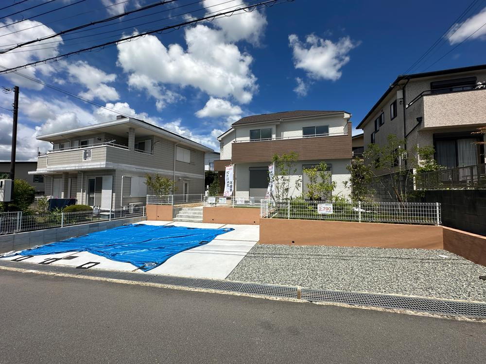 兵庫県三木市緑が丘町西２ 2790万円 4LDK