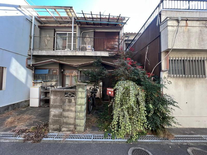 大阪府摂津市鳥飼野々１ 300万円