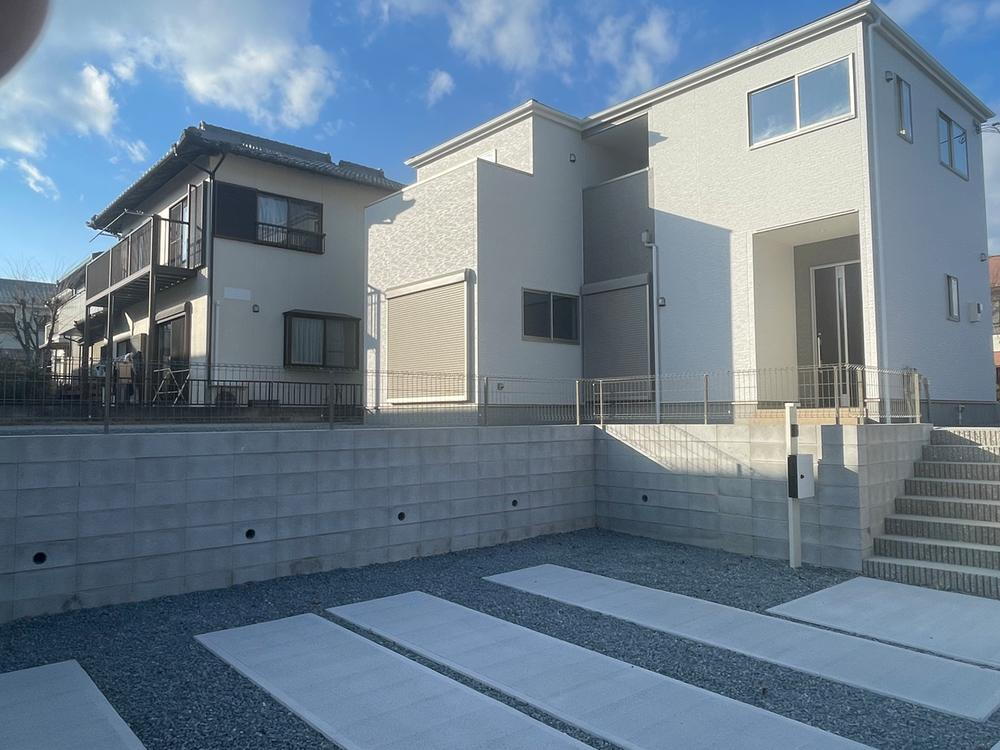 兵庫県三田市あかしあ台１ 4448万円 5SLDK