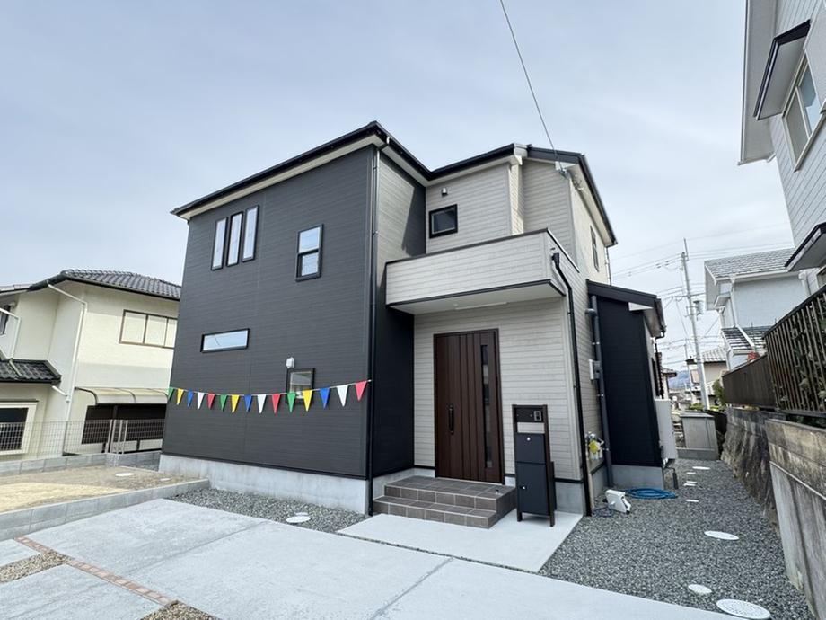 兵庫県川辺郡猪名川町白金３ 3780万円 4LDK