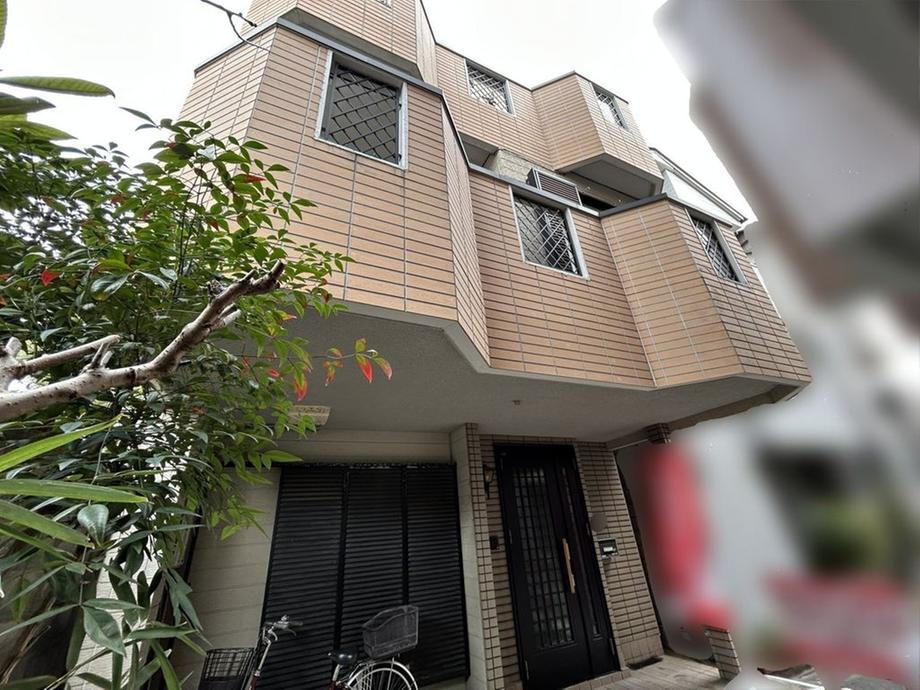 大阪府吹田市内本町３ 3280万円