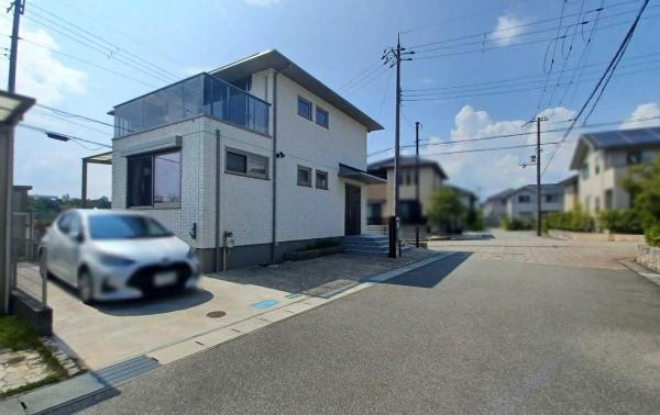 兵庫県三田市ゆりのき台４ 中古住宅
