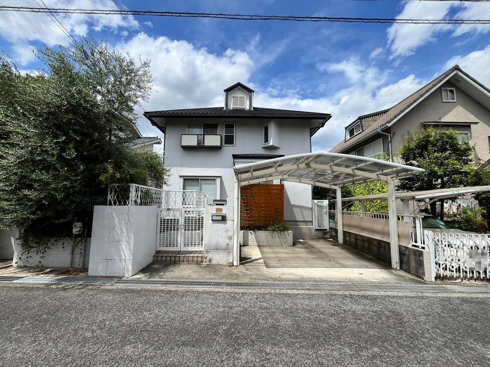 大阪府和泉市寺門町２ 1798万円