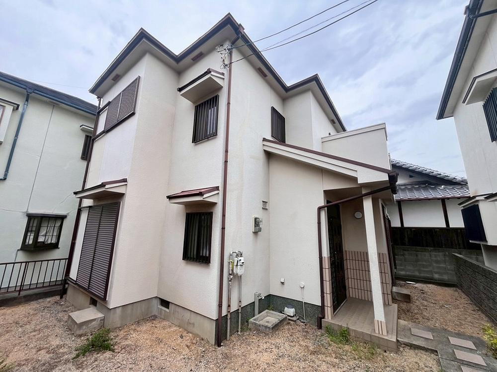 大阪府泉佐野市葵町３ 1468万円
