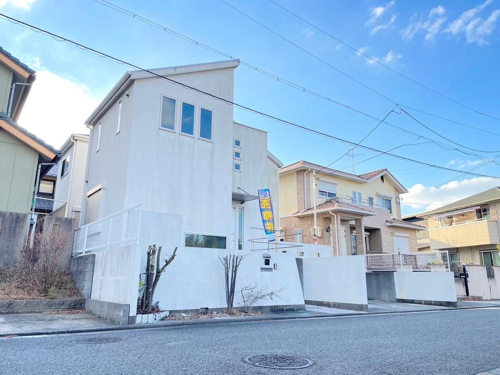 大阪府泉南郡熊取町つばさが丘西１ 2148万円