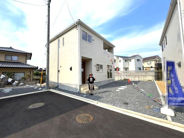 愛媛県松山市西長戸町 2630万円 4SLDK