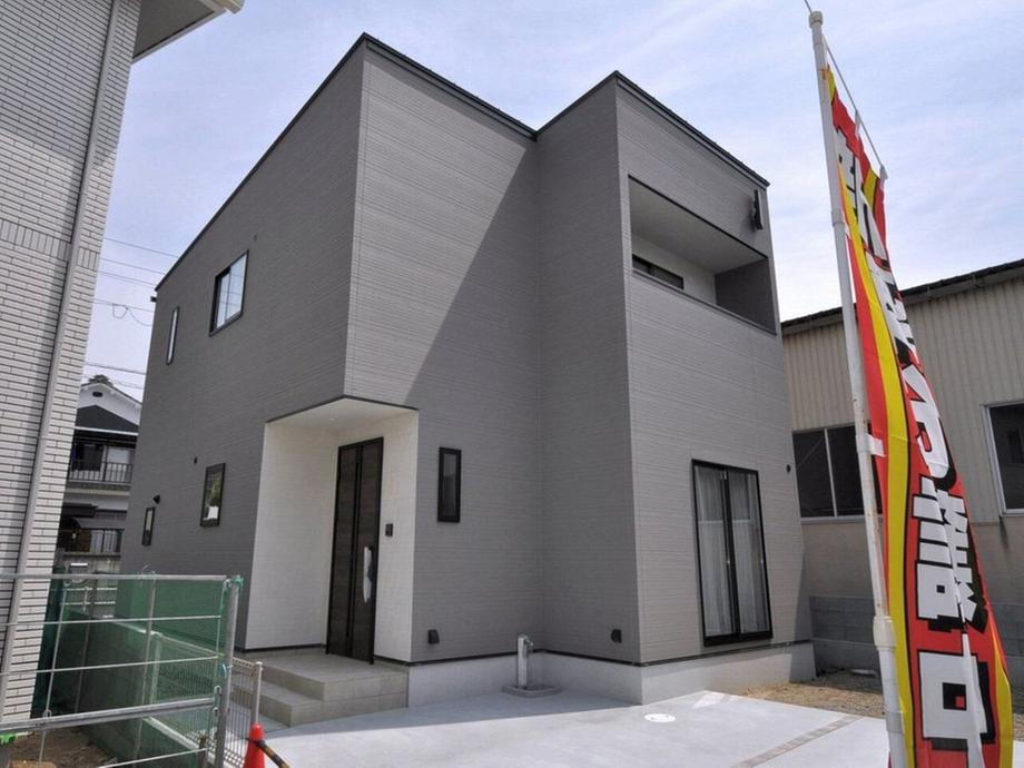 愛媛県松山市高岡町 3099万円 4LDK