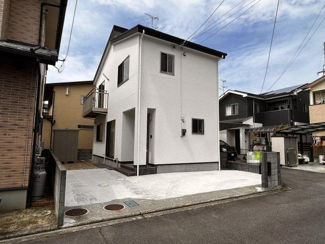 愛媛県松山市南江戸４ 2855万円 3LDK